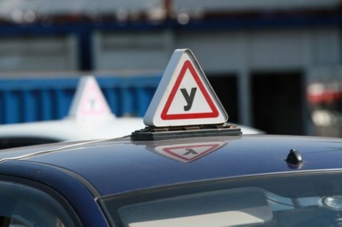 Какими критериями стоит руководствоваться при выборе автошколы